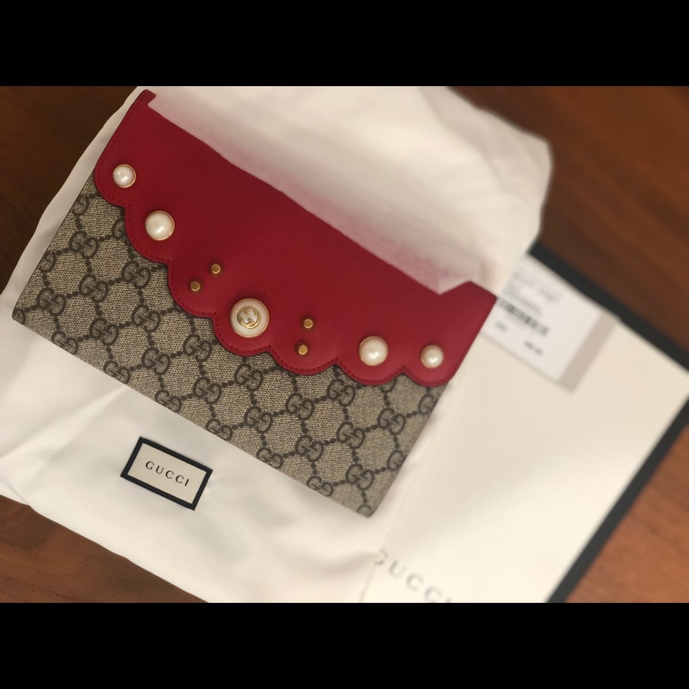 Brand new (never used) Gucci clutch bag